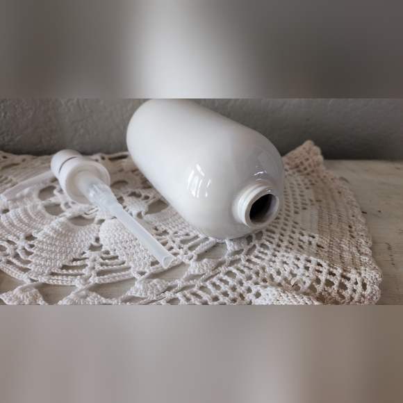 NWT! Target Room Essentials - Ceramic Soap Dispenser - 13 oz. - Picture 3 of 4